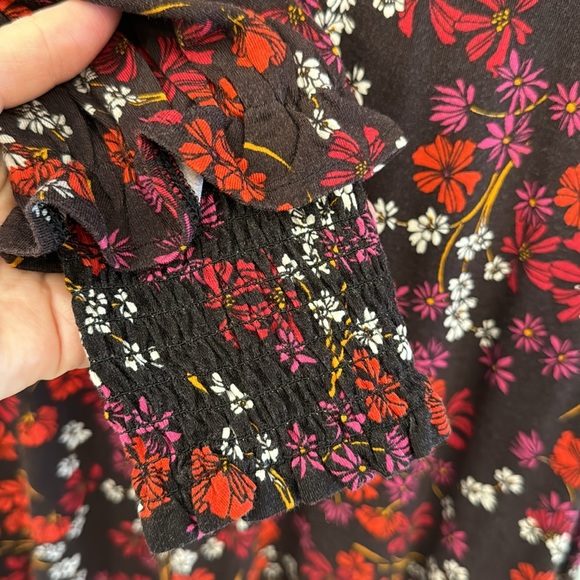 Draper James brand new with tags Knit Turtleneck Dress Ribbon Flower size small - Picture 6 of 7